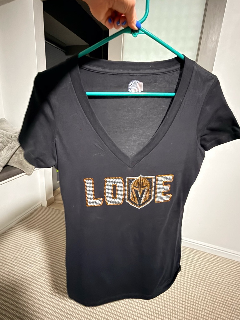 VGK Women's Black’Vegas golden knights LOVE' V-Neck Tee with Rhinestone Logo